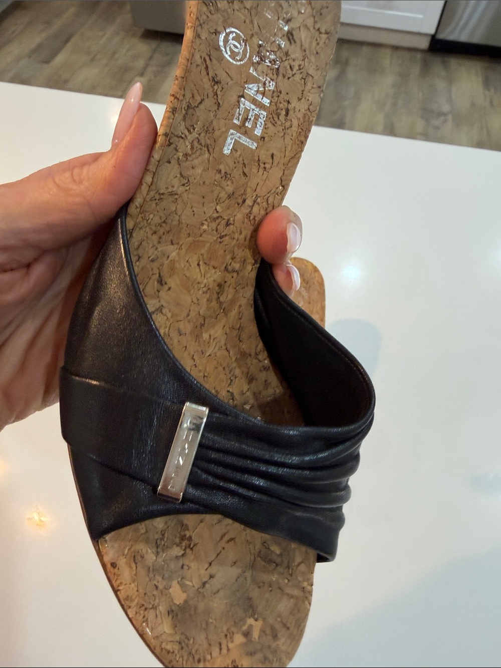 CHANEL Black Leather Cork Slide Mules vintage Y2K đź‘ - Picture 2 of 16